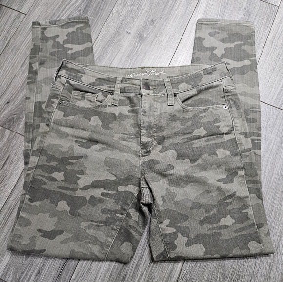 🛍 Universal Thread High Rise Camouflage Camo Cropped Skinny Jeans 6 - Picture 2 of 8